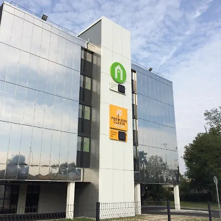 Campanile Bordeaux Ouest - Aeroport 3*