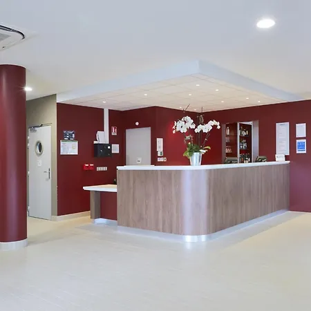 Campanile Bordeaux Ouest - Aeroport 3*