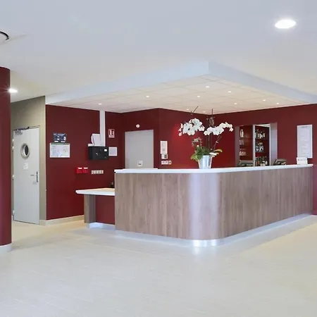 Campanile Bordeaux Ouest - Aeroport 3*
