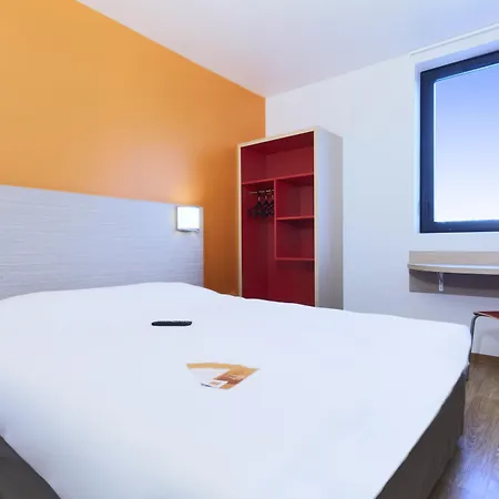 Campanile Bordeaux Ouest - Aeroport Hotel 3*