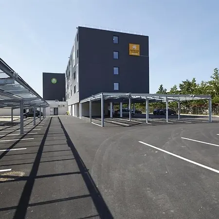 Hotel Campanile Bordeaux Ouest - Aeroport 3*