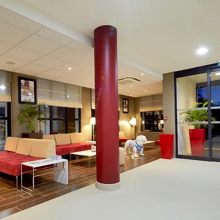Hotel Campanile Bordeaux Ouest - Aeroport 3*