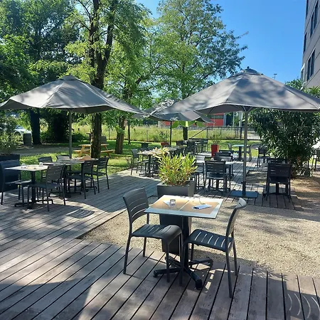 Hotel Campanile Bordeaux Ouest - Aeroport 3*