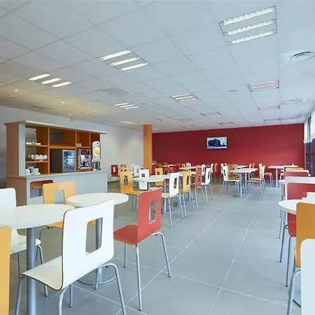 Campanile Bordeaux Ouest - Aeroport Hotel