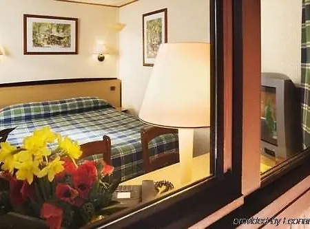 Campanile Bordeaux Ouest - Aeroport Hotel Mérignac