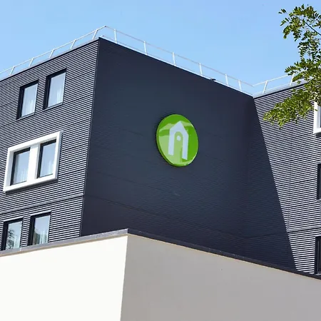 Hotel Campanile Bordeaux Ouest - Aeroport 3*
