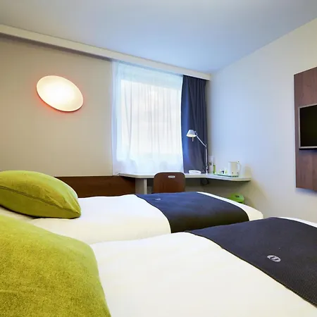 Hotel Campanile Bordeaux Ouest - Aéroport 3*