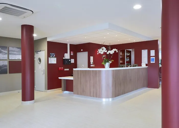 Campanile Bordeaux Ouest - Aeroport 3*