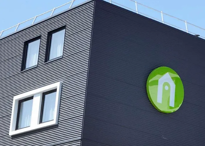 Hotel Campanile Bordeaux Ouest - Aeroport 3*