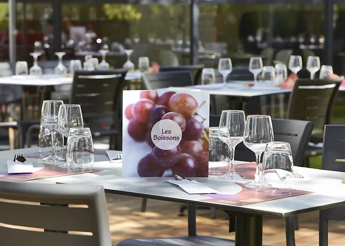 Hotel Campanile Bordeaux Ouest - Aeroport 3*