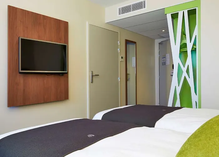 Campanile Bordeaux Ouest - Aeroport Hotel 3*