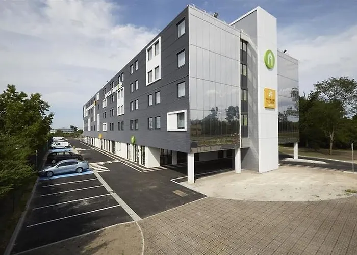 Campanile Bordeaux Ouest - Aeroport Hotel Mérignac
