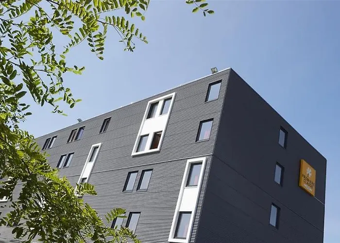 Hotel Campanile Bordeaux Ouest - Aeroport 3*