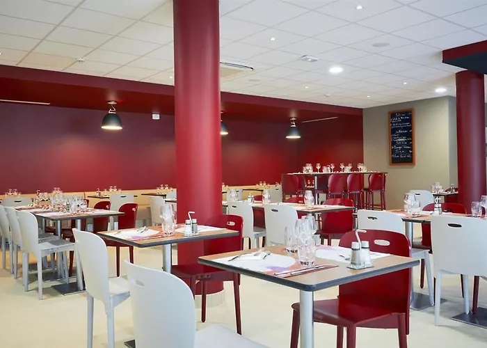 Hotel Campanile Bordeaux Ouest - Aeroport 3*